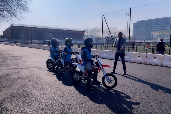 MINI-MOTO - 2h sur KTM SX-E 5 100% électrique (8-12 ans et entre 1