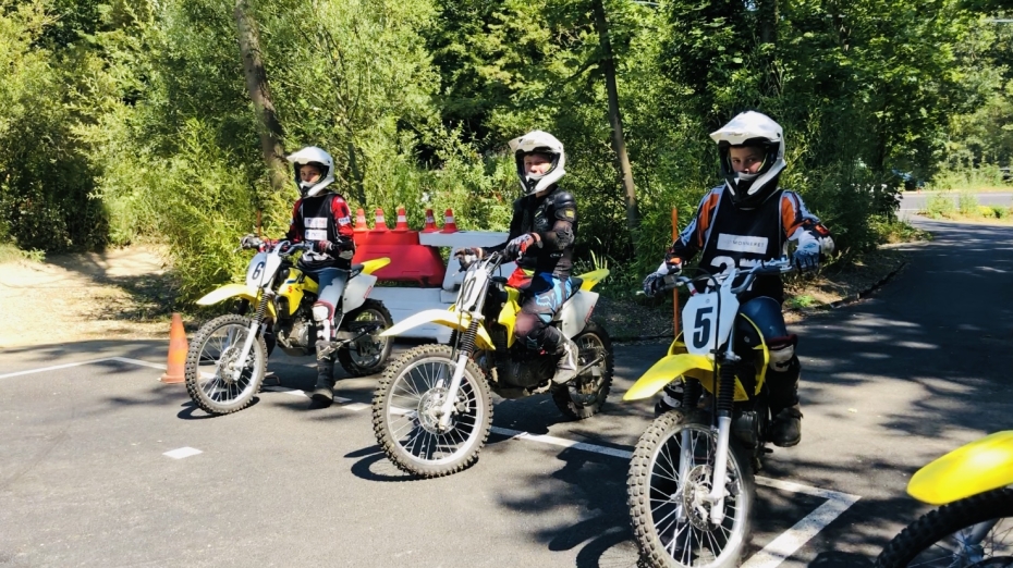 MOTO JUNIOR - 2 heures d'initiation sur Suzuki DR-Z 125 (10-15 ans et  \u003e1,50m) - Easy Monneret