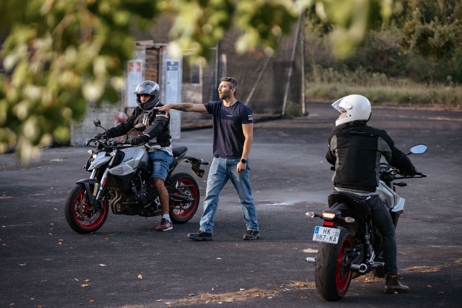 Essai de motos Suzuki encadré par un moniteur EasyMonneret à Deauville