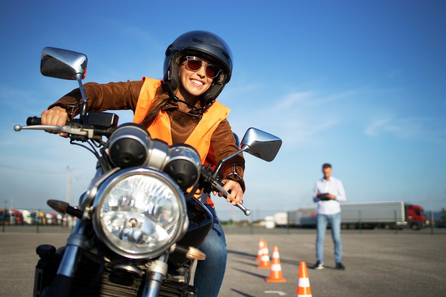 Cours de conduite en moto-école financé à l'aide du CPF